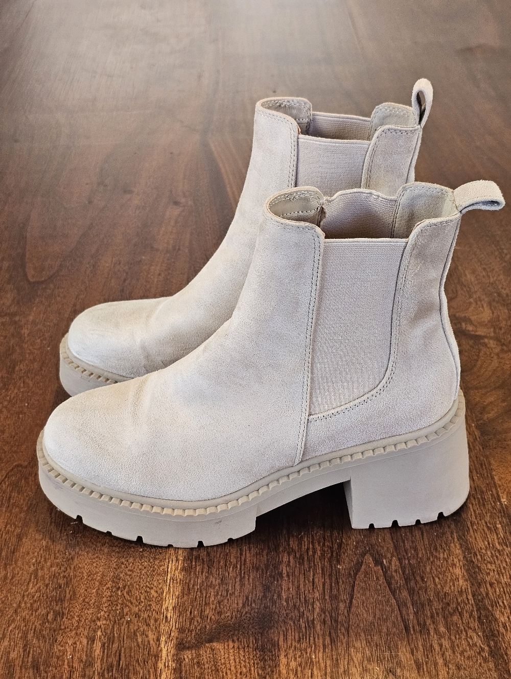 Madden Girl Cream Colored Healed Boots Women's Size 7.5